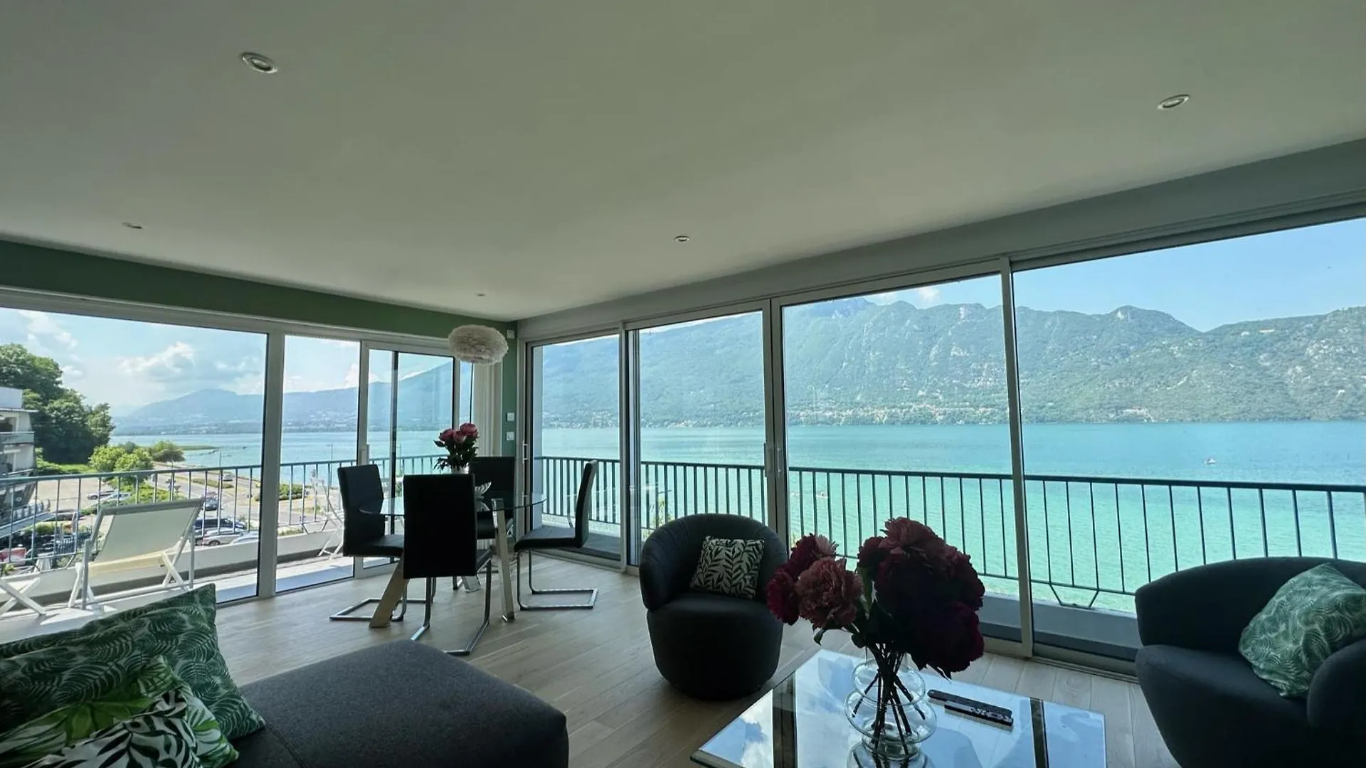 L'Eclat - Vue Imprenable Sur Le Lac Tresserve 0*,
